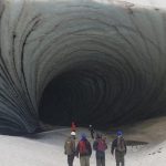 ‘caverna-de-gelo’-onde-brasileiro-morreu-em-2022-desmorona-na-argentina