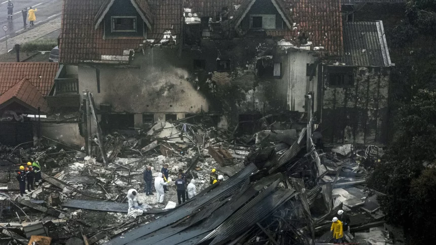 duas-mulheres-seguem-em-estado-grave-apos-explosao-de-aviao-que-caiu-em-gramado