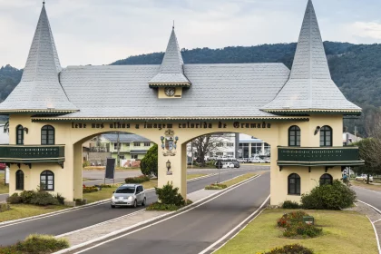 gramado-volta-para-rota-do-turista-brasileiro-com-reabertura-de-aeroporto-no-rs