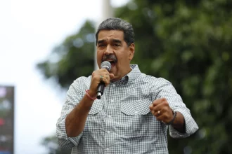 exilado,-gonzalez-diz-que-ira-a-venezuela-tomar-posse-no-lugar-de-maduro