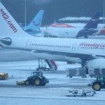 nevasca-fecha-aeroportos-e-afeta-ferrovia-no-reino-unido;-veja-as-imagens