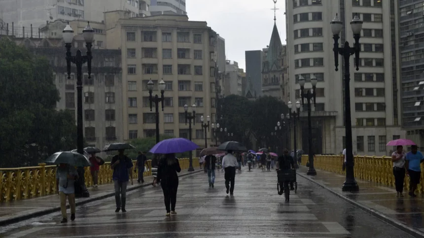 calor-e-chuva:-veja-como-fica-a-previsao-do-tempo-para-novembro-no-brasil