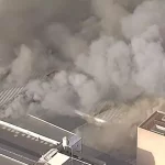 incendio-de-grandes-proporcoes-atinge-shopping-de-compras-na-regiao-do-bras,-em-sp