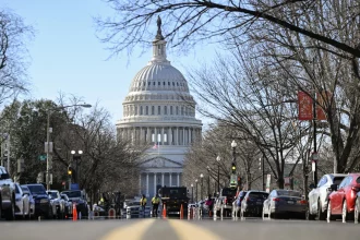 trump-obriga-servidores-a-delatar-colegas-por-acoes-de-diversidade-em-ate-10-dias