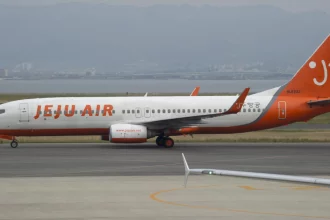 apos-tragedia,-outro-voo-da-jeju-air-passa-por-problema-em-pouso