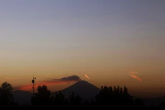 vulcao-popocatepetl-entra-em-atividade-no-mexico.-veja-as-imagens