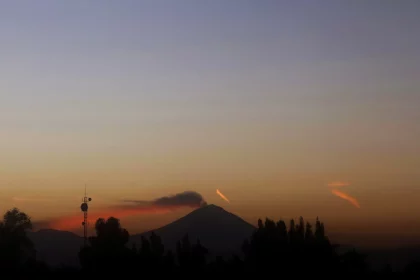 vulcao-popocatepetl-entra-em-atividade-no-mexico.-veja-as-imagens