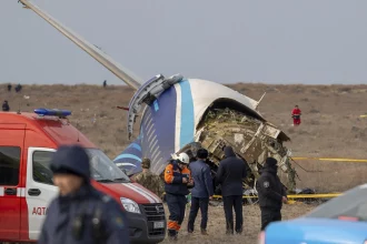 nao-queremos-esconder-informacoes,-diz-cazaquistao-sobre-queda-de-aviao