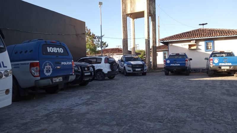 teixeira:-jovem-que-tentou-matar-o-irmao-se-apresenta-a-policia-e-acaba-preso