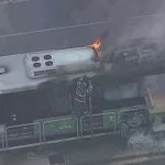 aviao-de-pequeno-porte-cai-na-zona-oeste-de-sp-e-bate-em-onibus