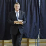 presidente-da-romenia-renuncia-a-tres-meses-de-eleicao