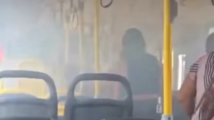 celular-explode-no-bolso-de-passageira-dentro-de-onibus-no-espirito-santo