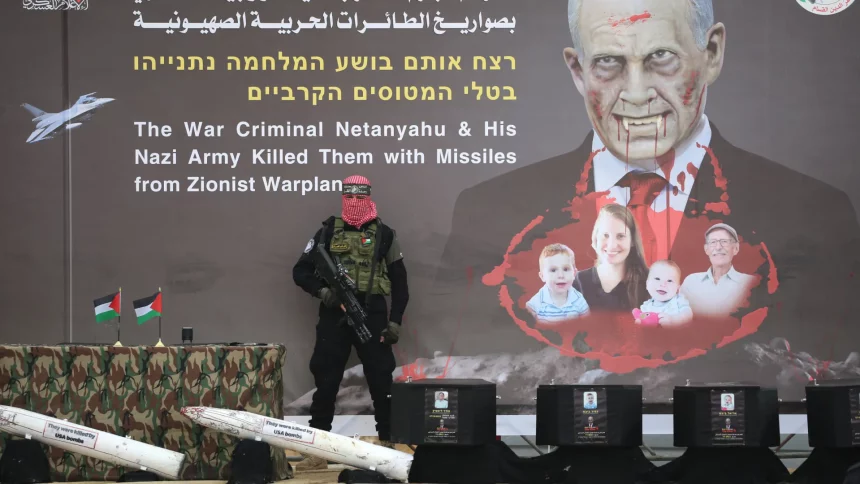 hamas-entrega-corpos-de-bebe-e-mais-tres-refens-israelenses-em-caixoes