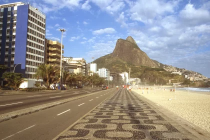 refem-em-banco-no-leblon:-mulher-e-libertada-e-assaltante-baleado
