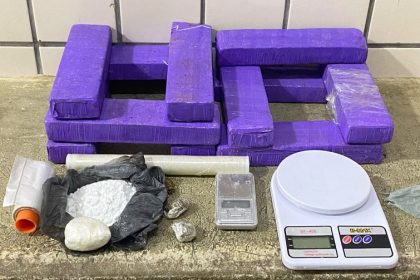 operacao-concordia:-pm-apreende-quase-nove-quilos-de-maconha-em-teixeira 