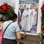 papa-francisco-continua-em-estado-critico,-diz-vaticano
