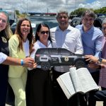ubaitaba:-policia-civil-recebe-nova-viatura;-prefeita-gracinha-participa-de-cerimonia-de-entrega