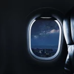 casal-viaja-ao-lado-de-corpo-de-mulher-que-morreu-durante-voo