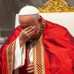 papa-francisco-tem-noite-tranquila,-mas-segue-em-estado-critico,-diz-vaticano