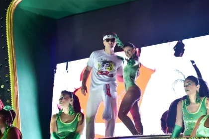 mae-de-cazuza-se-diz-emocionada-com-homenagem-ao-filho