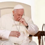 papa-francisco-tem-mais-uma-noite-tranquila,-‘dorme-bem’-e-segue-estavel,-diz-vaticano
