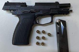 jovem-e-preso-apos-furtar-arma-em-cena-de-triplo-homicidio-no-bairro-pequi