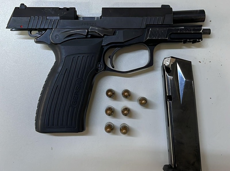 jovem-e-preso-apos-furtar-arma-em-cena-de-triplo-homicidio-no-bairro-pequi