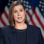 senadora-critica-trump-por-politicas-economicas-e-ameaca-a-democracia