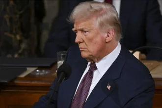 trump-eleva-tensao-no-conflito-israel-hamas-e-faz-ameaca-de-morte