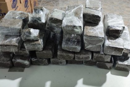 casal-e-preso-por-trafico-de-drogas;-15-kg-de-maconha-foram-apreendidos