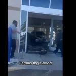 homem-joga-carro-contra-loja-nos-eua-e-deixa-oito-feridos,-dois-graves