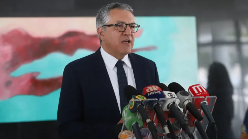 padilha-toma-posse-na-saude-e-cita-‘obsessao’-para-reduzir-espera-para-atendimento-no-sus