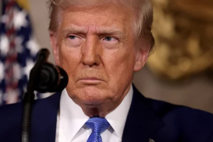 trump-explora-tensao-com-europa-ao-lado-de-premie-da-irlanda-em-dia-de-celebracao