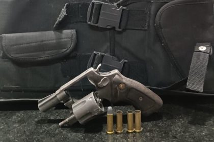 suspeito-morre-em-confronto;-pm-apreende-arma-e-colete-balistico