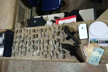 trafico:-adolescentes-sao-detidos-com-drogas-e-simulacros-no-vista-bela