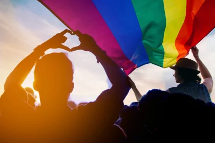 parlamento-da-hungria-aprova-lei-para-proibir-marcha-do-orgulho-gay