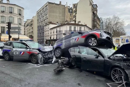 perseguicao-acaba-com-10-policiais-feridos-e-4-carros-destruidos-em-paris