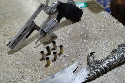 homem-e-preso-com-arma-de-fogo-e-faca-durante-o-prado-moto-rock