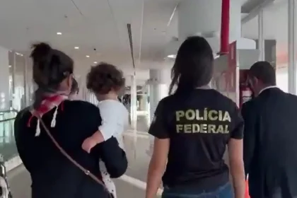bebe-traficada-por-portugues-e-repatriada-ao-brasil-apos-resgate;-veja
