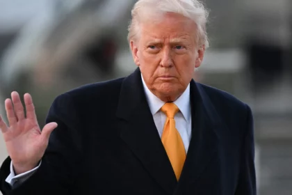 odeio-dizer-isso-assim,-mas-vamos-tomar-a-groenlandia,-diz-donald-trump