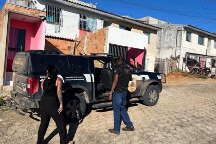 policia -localiza-drogas-e-materiais-suspeitos-durante-cumprimento-de-mandado