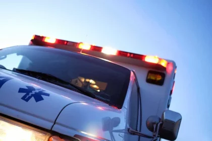 menina-morre-atingida-por-helice-de-lancha-em-praia-de-al;-pai-fica-ferido