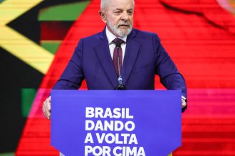 lula-diz-que-governo-tomara-medidas-para-defender-empresas-nacionais