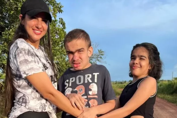 mae-compartilha-rotina-com-filhos-que-tem-“alzheimer-infantil”