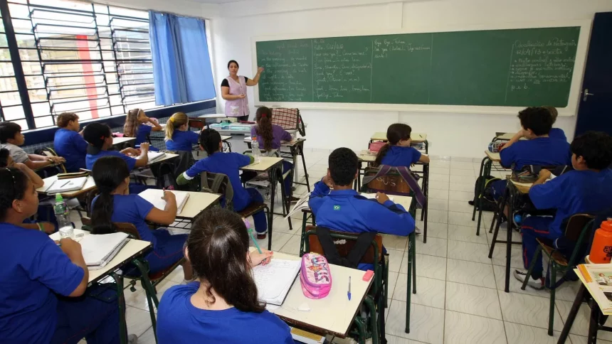 taxa-de-alfabetizacao-era-de-49,3%-no-brasil-em-2023,-diz-inep