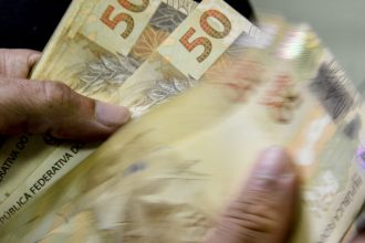 brasileiros-sacaram-r$-258-milhoes-em-valores-a-receber-em-fevereiro
