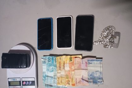 dois-homens-sao-presos-por-trafico-de-drogas-em-prado