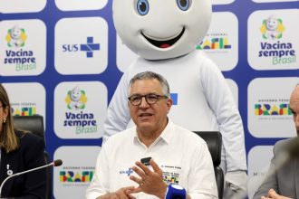 escolas-terao-campanha-de-vacinacao-entre-14-e-25-de-abril