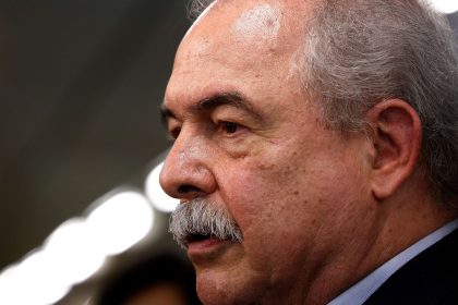 mercadante:-guerra-tarifaria-traz-riscos-e-oportunidades-para-o-brasil