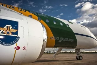 aviao-com-96-brasileiros-deportados-dos-eua-chega-ao-brasil